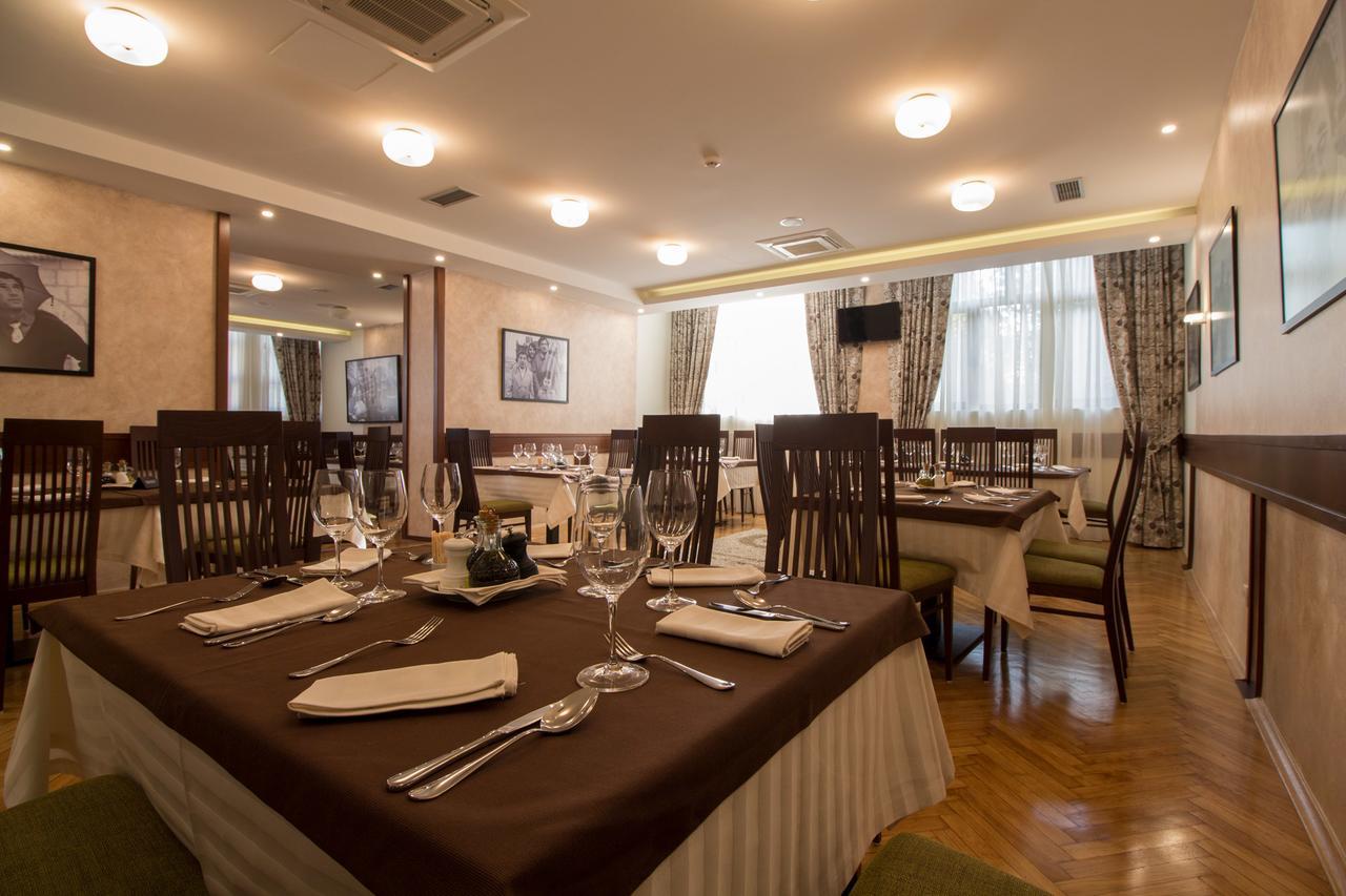 Hotel Yugoslavia Nikšić Esterno foto